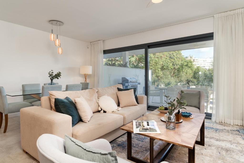 Spacious apartment with terrace and garden close to the sea - 2