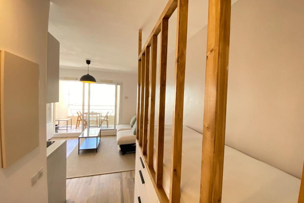 06AI - Beautiful renovated studio - sea and pool view - 3