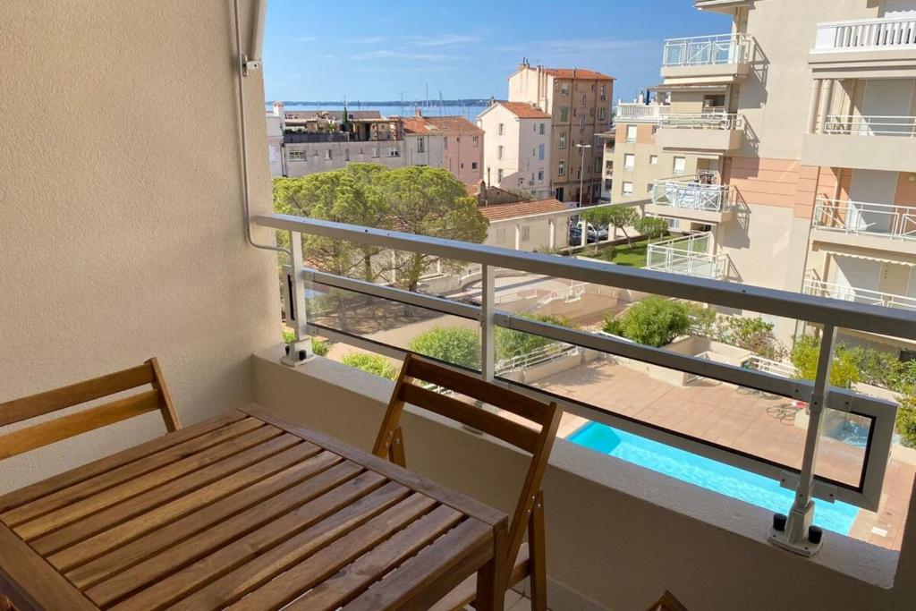 06AI - Beautiful renovated studio - sea and pool view - 4