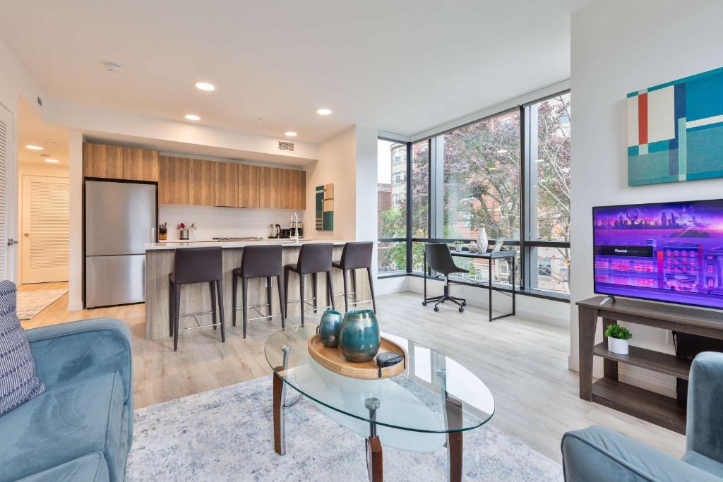 Gorgeous Apt with Kitchen In Fenway, Boston