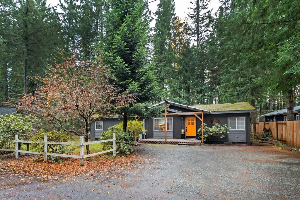 The Humble Abode, Packwood