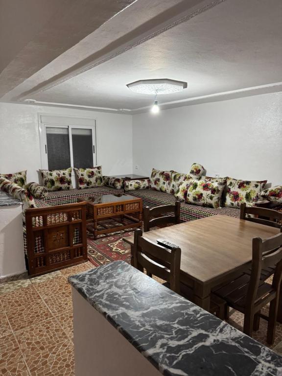 Casa Aisha, Šafšawán