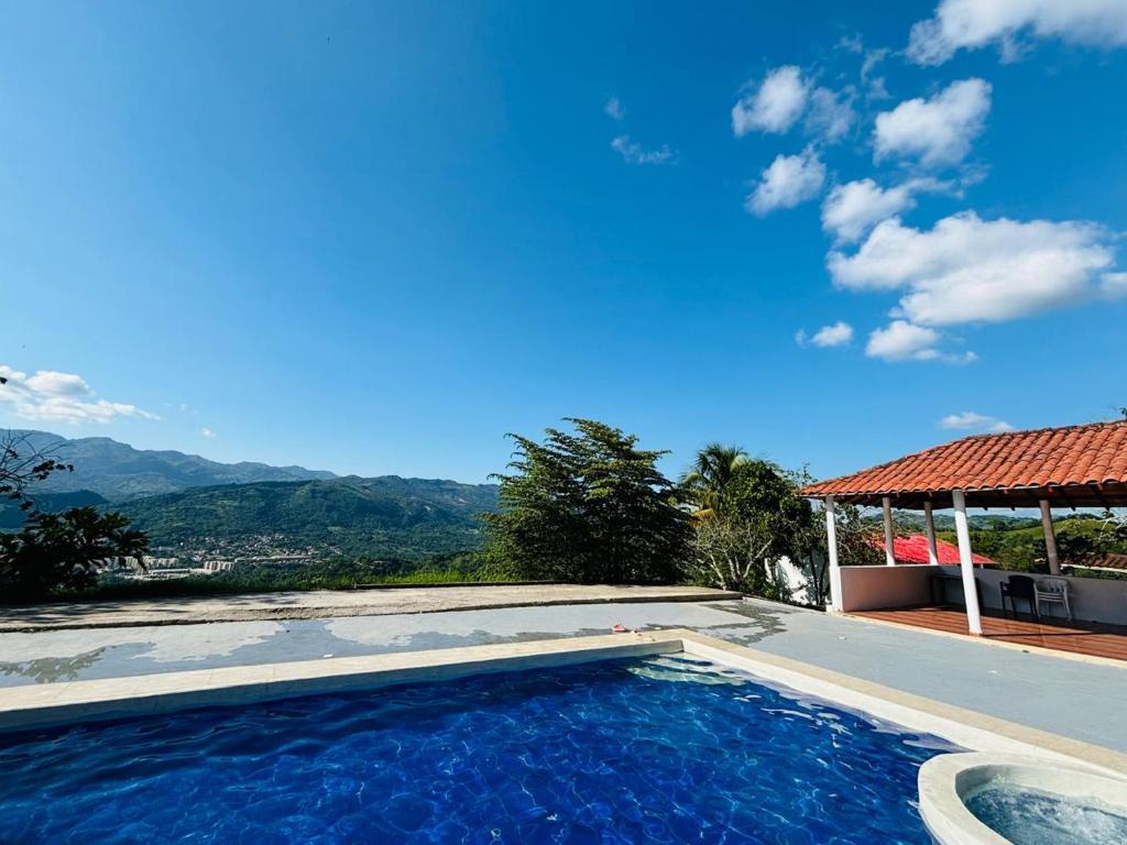 Finca con Piscina en Villeta - 1