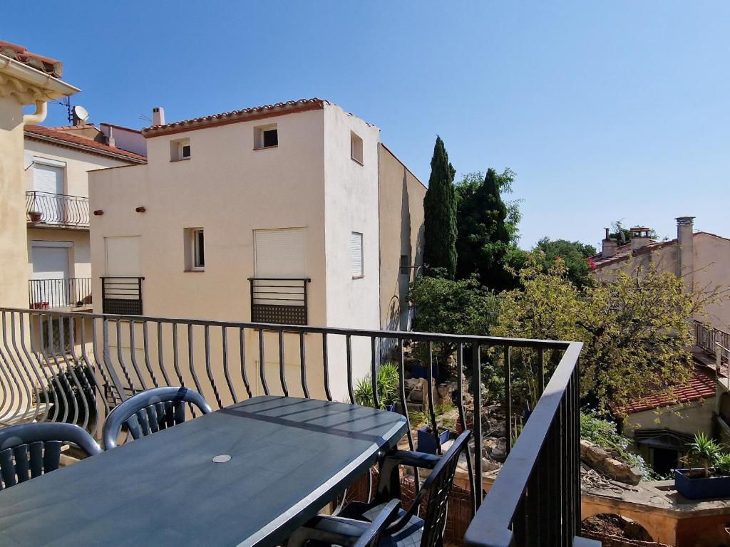 F3 en centre-ville de Banyuls avec terrasse - FR-1-309-58 - 3