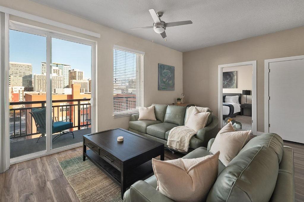 Convention Ctr - Stylish 2BD,2BA with Pool,Gym and Hot tub, Salt Lake City