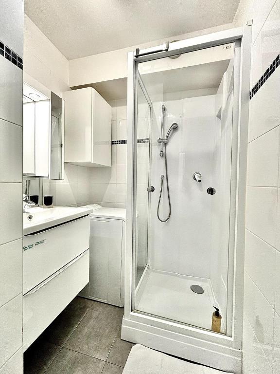 Cannes 1 Bedroom Apartment - CC1 - 2