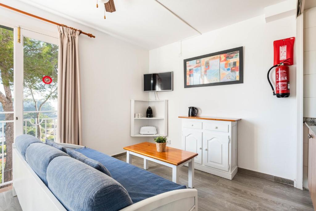 Apartamentos Alta Galdana — Hotel rooms in Cala Galdana, Balearic Islands