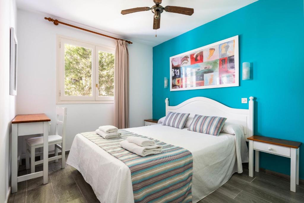 Apartamentos Alta Galdana — Hotel rooms in Cala Galdana, Balearic Islands