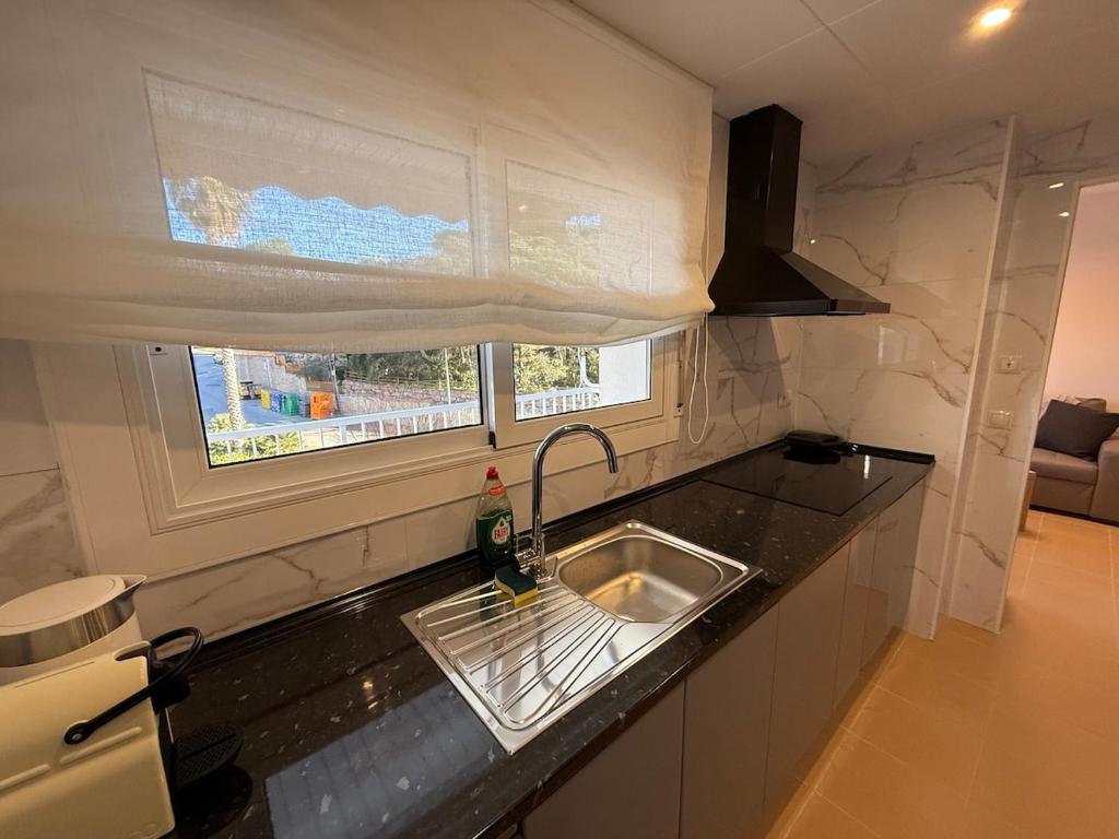 Lloret de Mar Coastal Retreat Just Steps from the Beach - 3