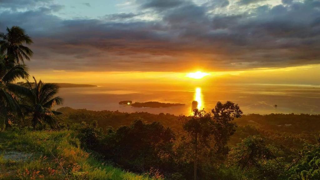 Anonang Cloud Nine-Samal Island