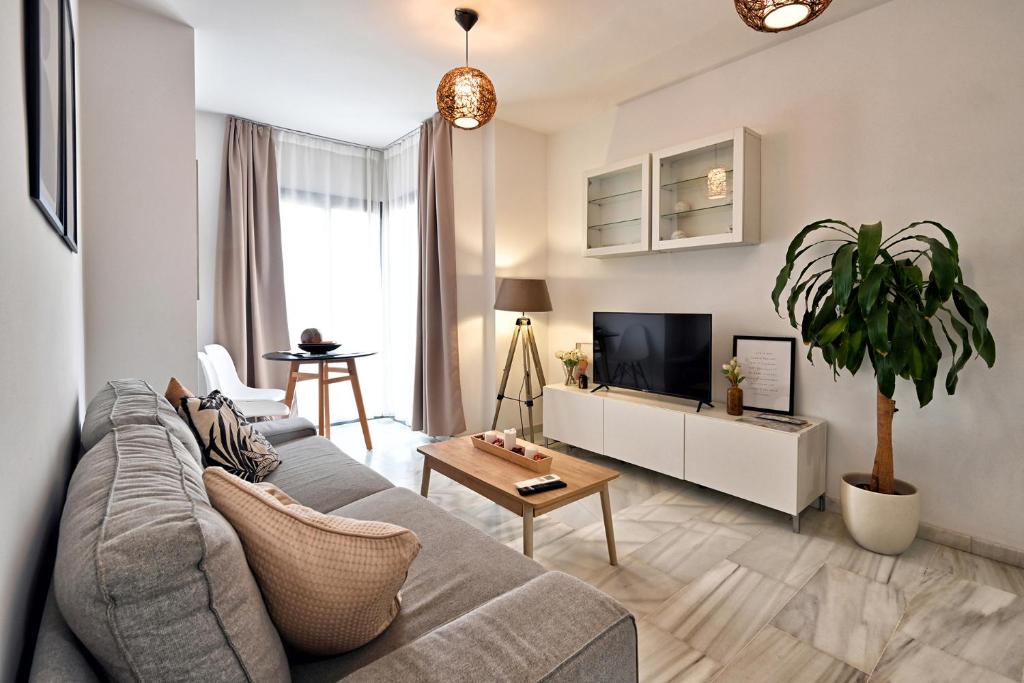 Love Rent4 Malaga Rene - 2