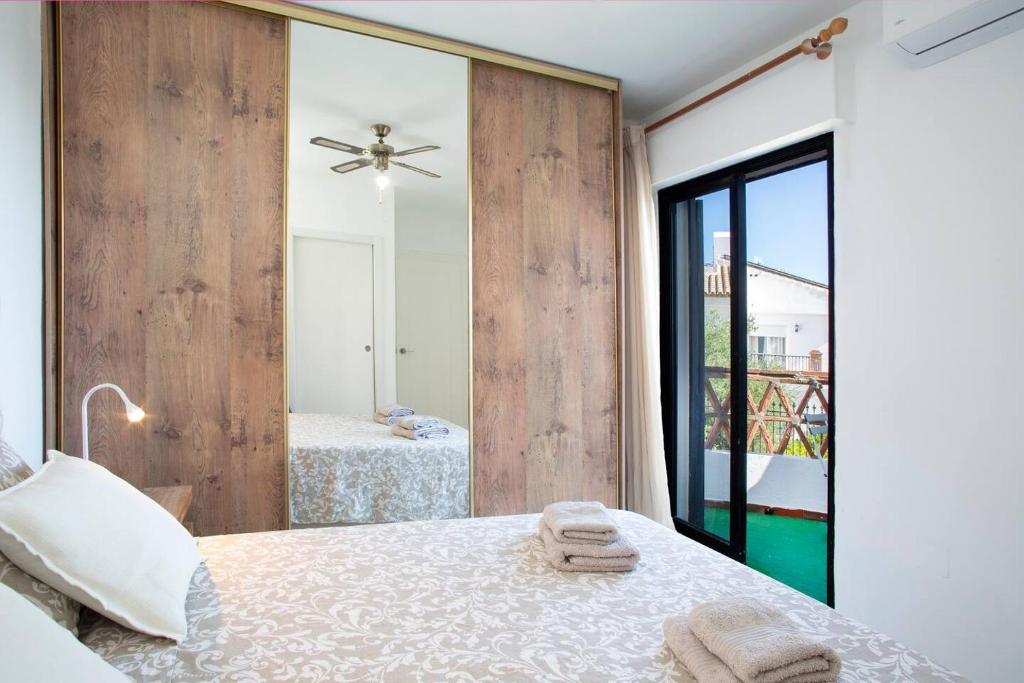 Cozy Apartment with Terrace - 3