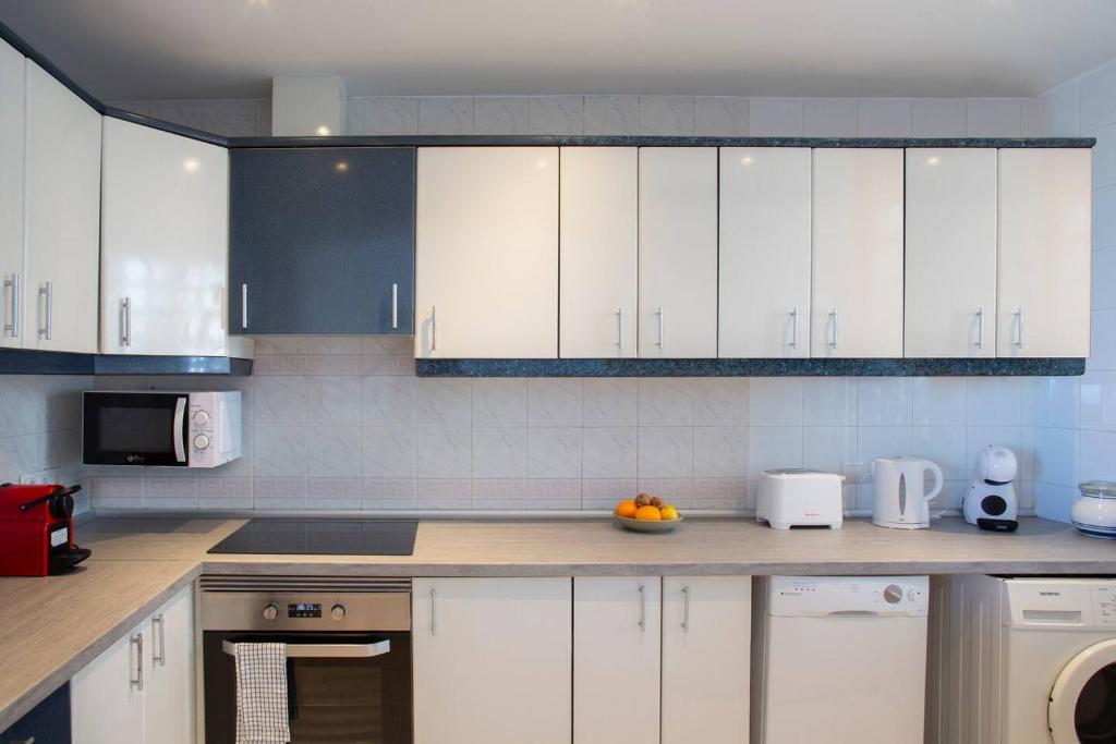 Cozy Apartment with Terrace - 5
