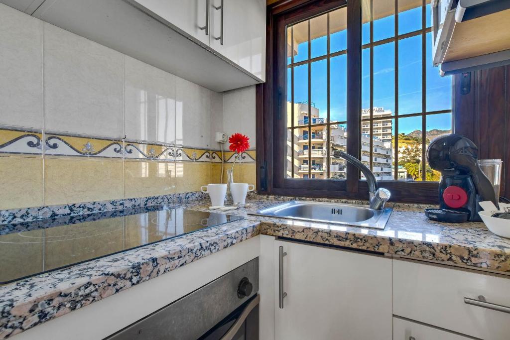 Aloha Playa 402 By IVI Real Estate - 5