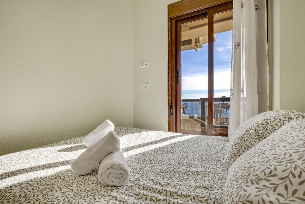 Aloha Playa 402 By IVI Real Estate - 4
