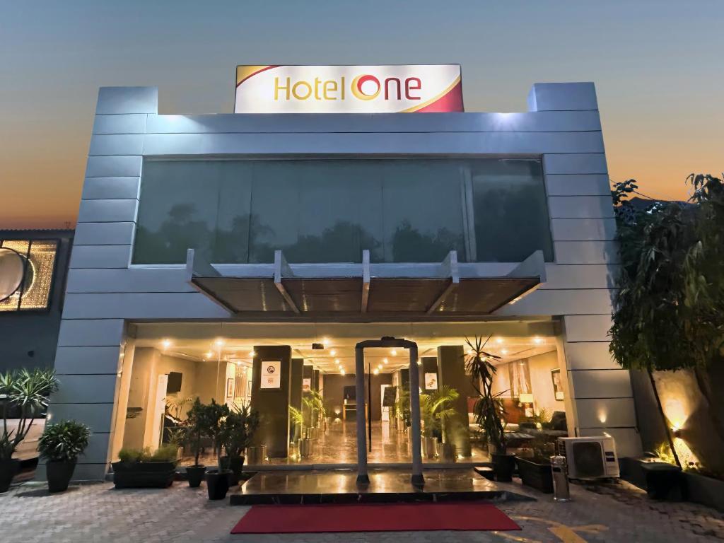 ホテル ワン ザ モール ラホール (Hotel One The Mall Lahore) 外観