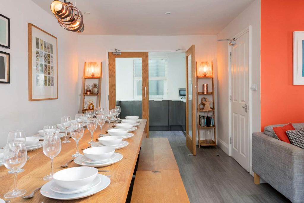 i360 Pad - by Brighton Holiday Lets, Brighton and Hove