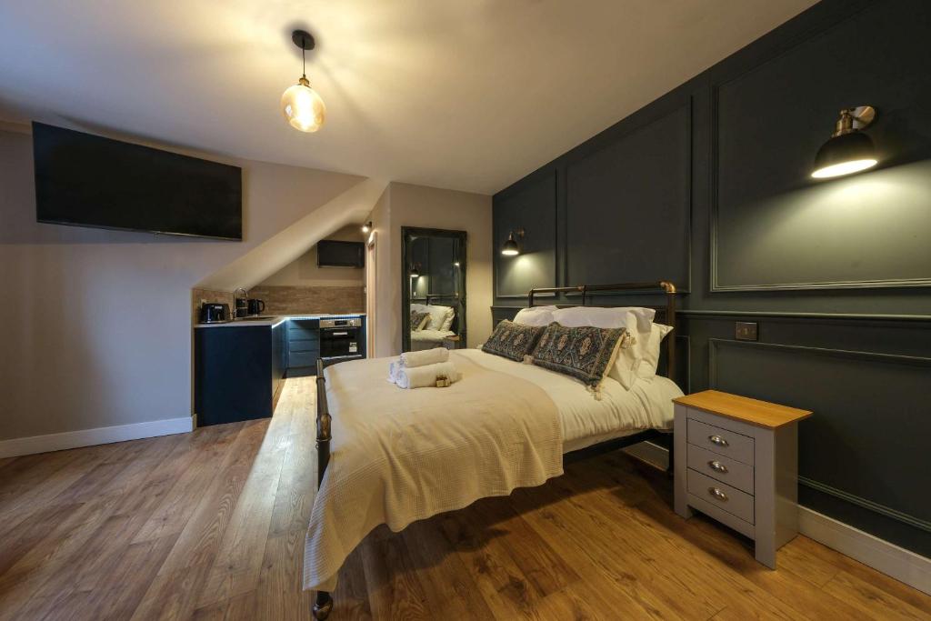 The Willow - Studio 33, Bristol