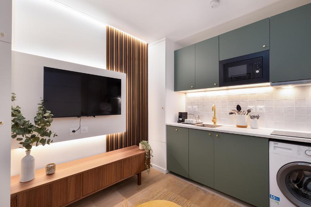 Stunning Tiny Studio - 5 min to Eiffel Tower - 2