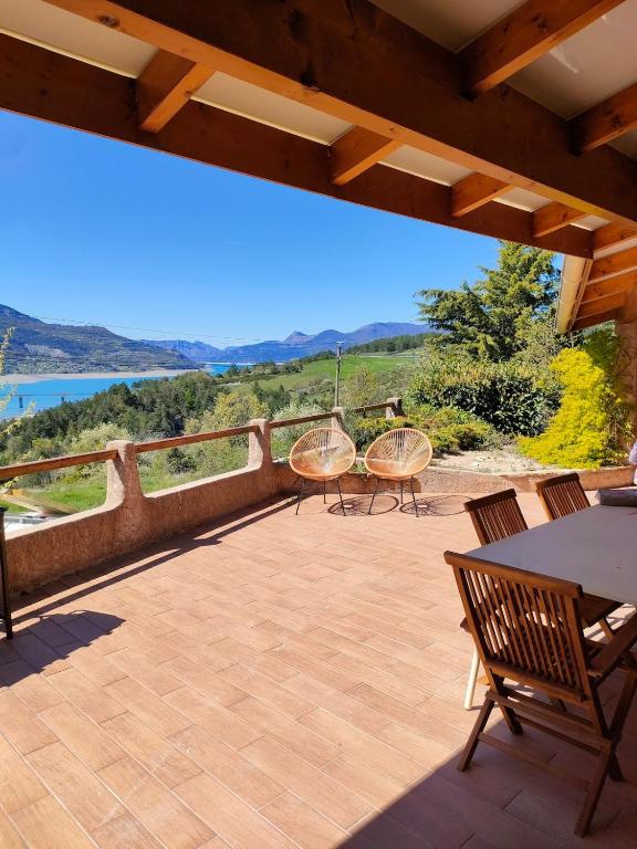 La Maison du Plongeoir 14 pers grande terrasse vue lac de Serre Ponçon - 2