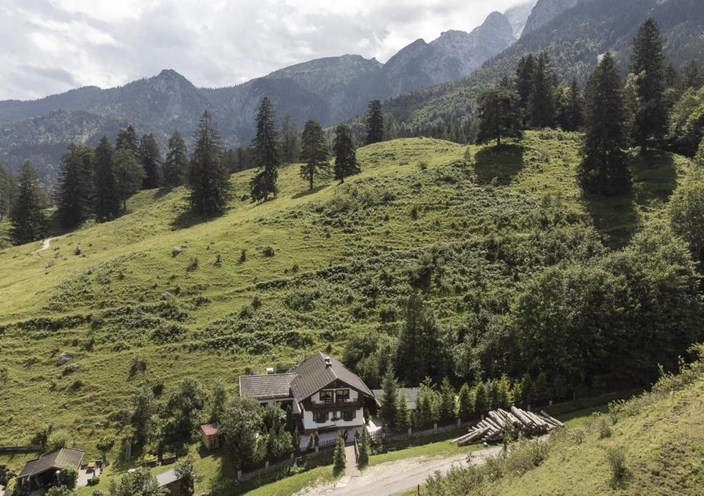 Jägerlodge am Waldrand in Grainau - 2