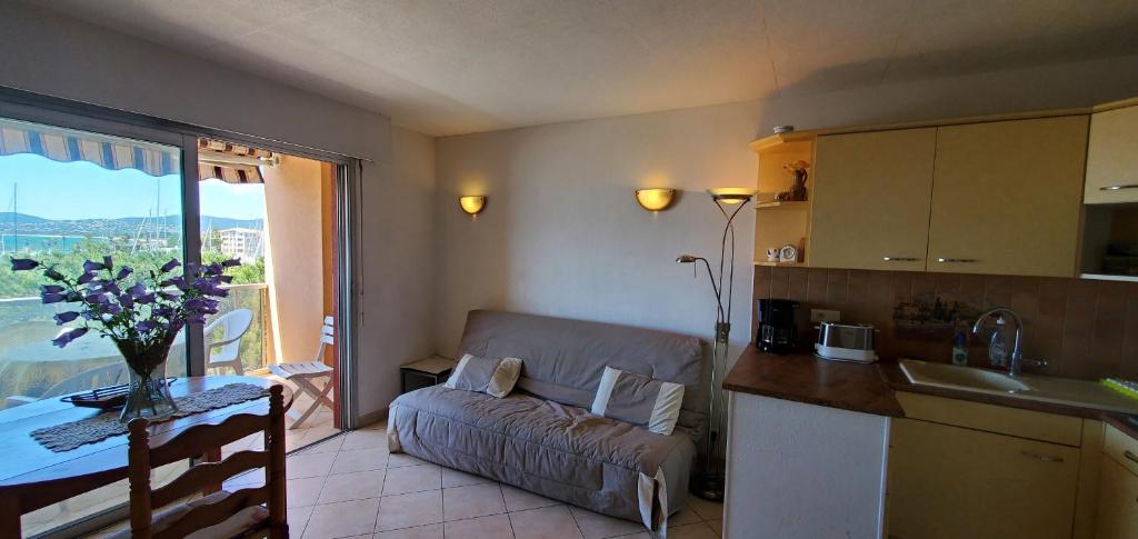 LE CAPITOLE Vue mer Studio cabine 27m2 les pieds dans leau 2 adultes 2 enfants clim et garage - 3