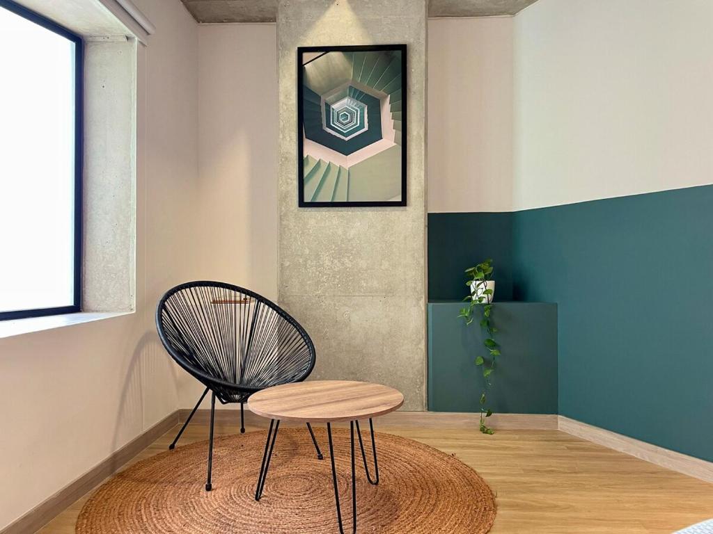 Iconic 2 BR in Laureles - 3