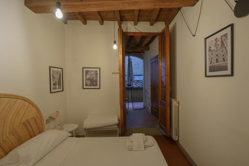 Traditional Florentine 1BR apartment close to Piazza Santa Croce - 2