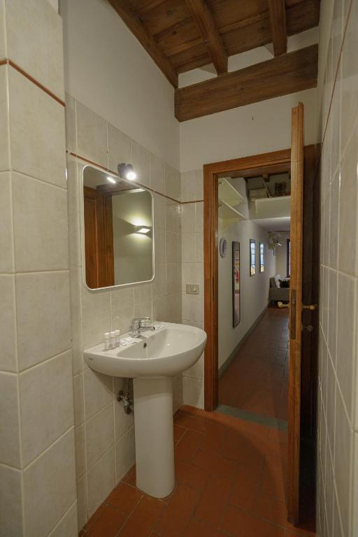 Traditional Florentine 1BR apartment close to Piazza Santa Croce - 4