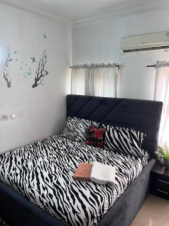 Miraph Apartment, Abudža