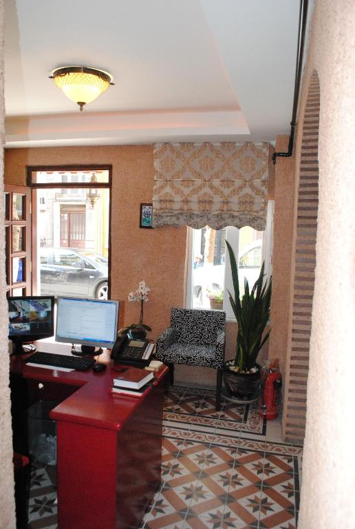 Hotel Buhara Family Inn photo