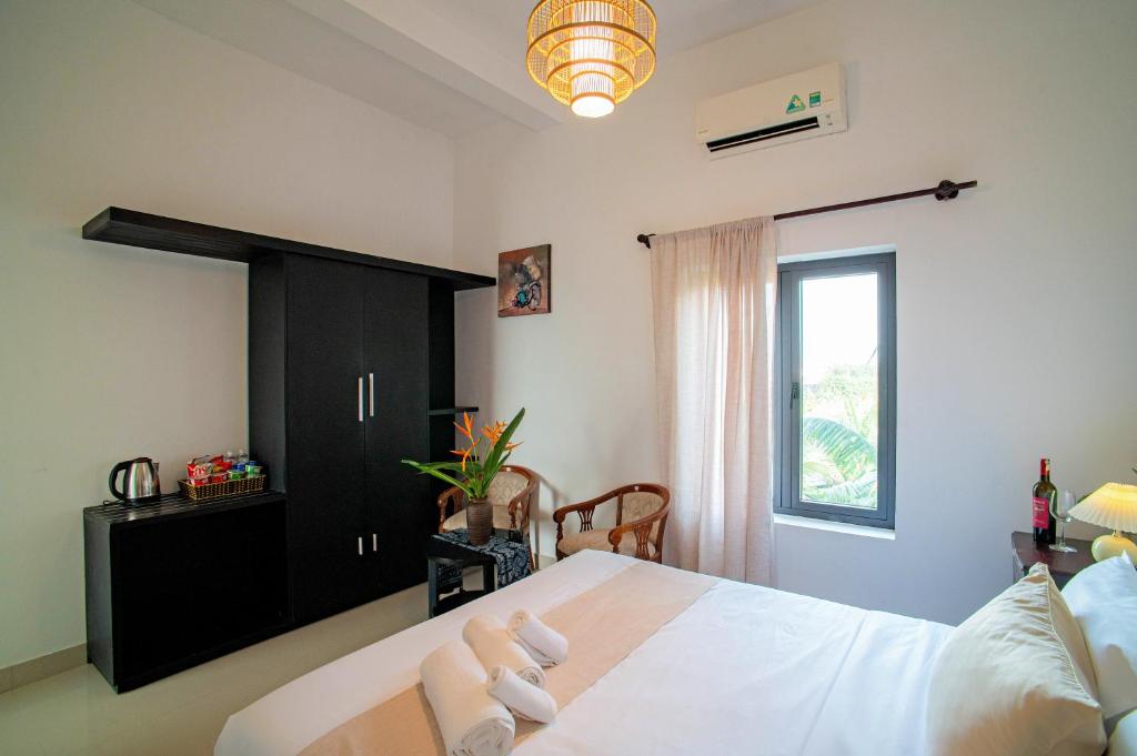 ROMITTO RIVERSIDE in HOI AN POOL VILLA