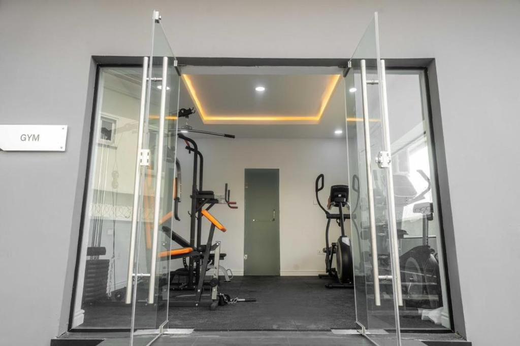 Pearl, Lekki Phase 1