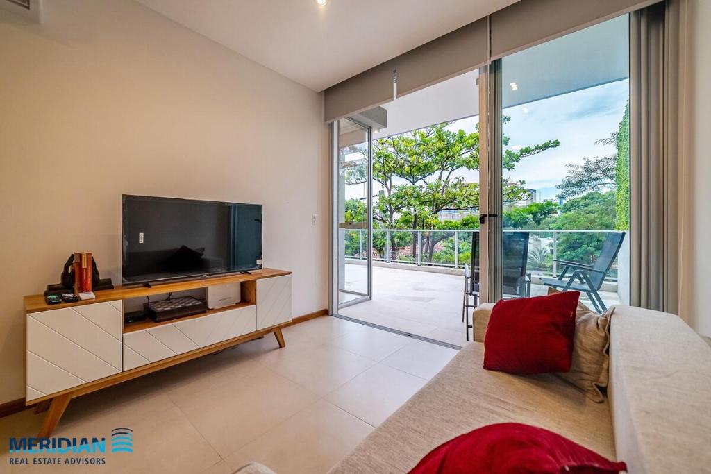 102 Meters from the Shopping del Sol with Patio Privado! - 1