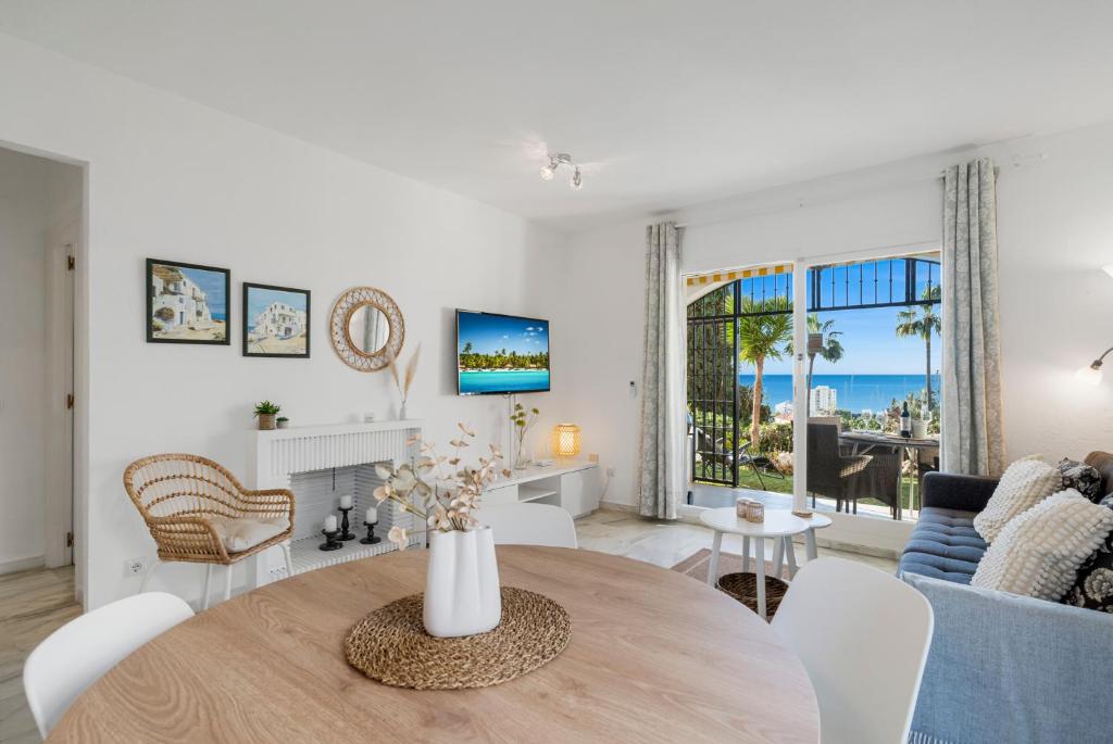 Pool and garden apt by Costarentals - Ref 253 - 5