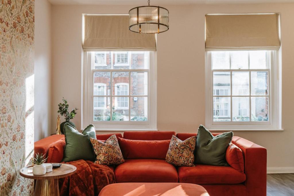 Elegant, Luxury Family Apartment! Marlow Town Centre, Walk to Pubs, Buckinghamshire