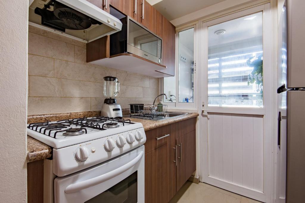 A102 - 1 BR - 1 BTh - 2