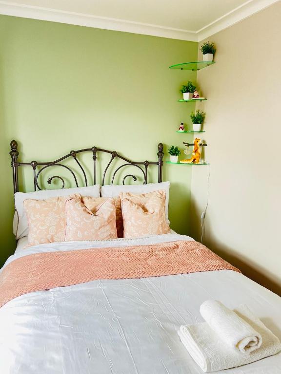 Modern Private Suite, Havant