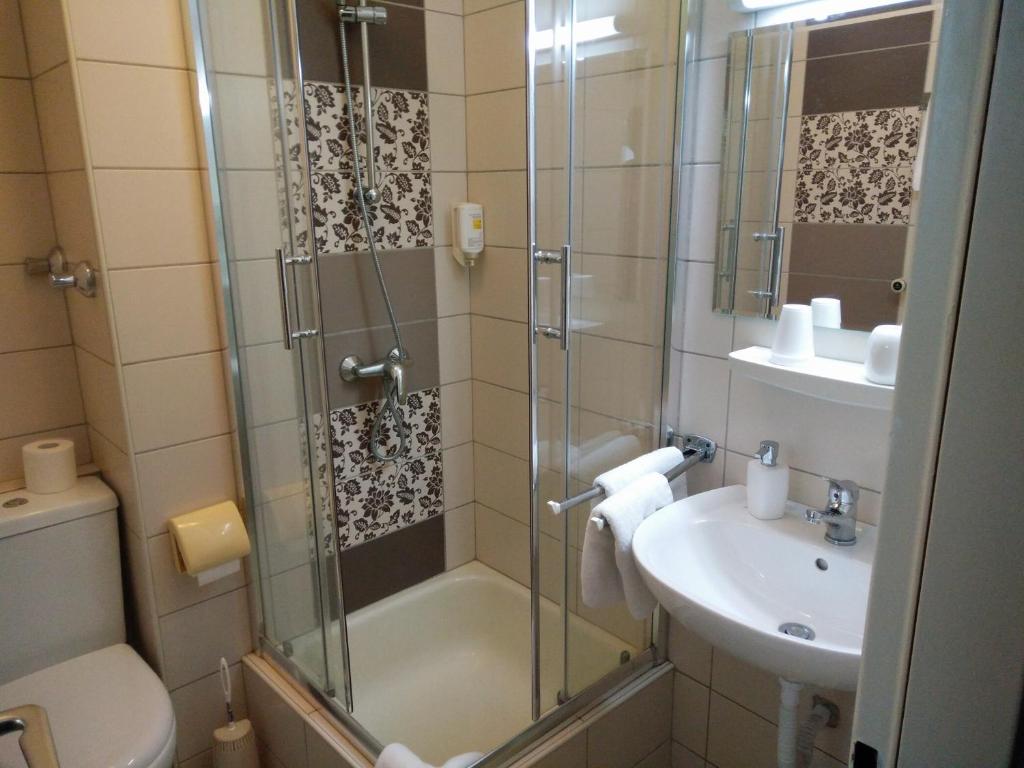 Hotel Alfa photo