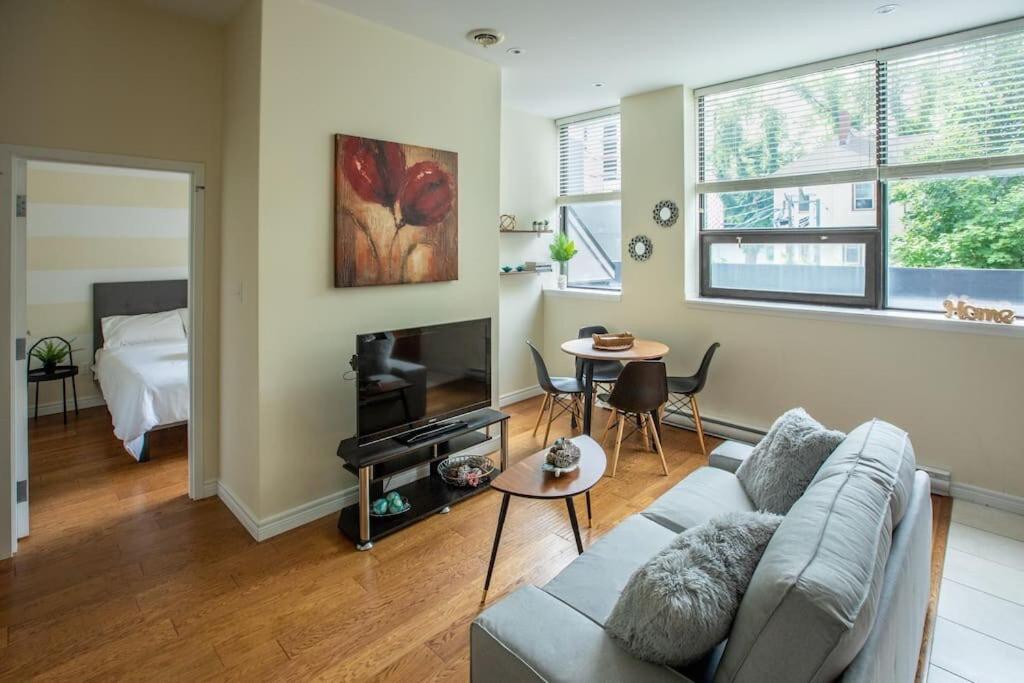 Quaint Loft with AC Abundance of Sunlight, Unit #4, Halifax