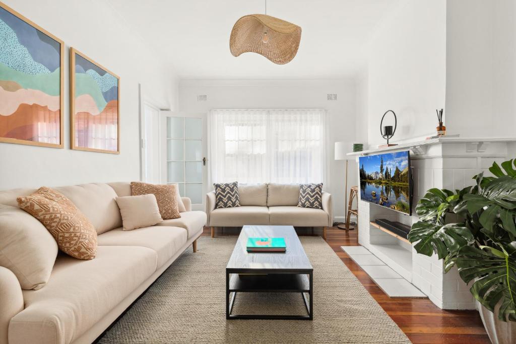 Coastal Retreat in the Heart of Manly, Sydney