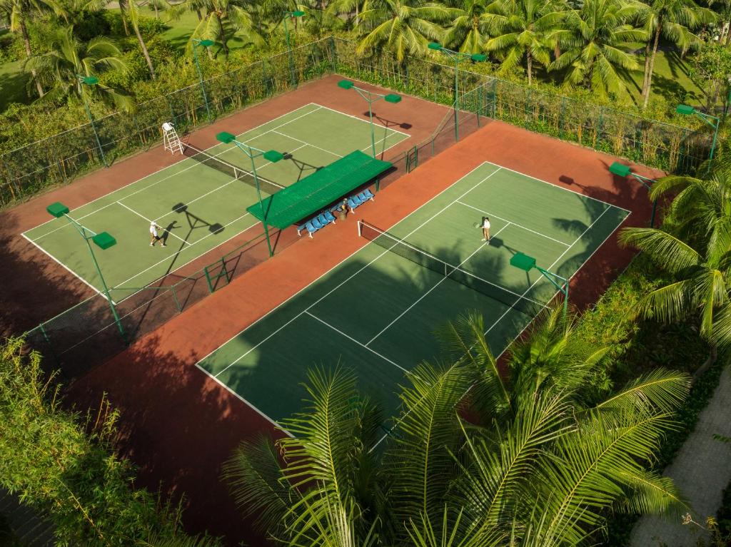 Tennis court