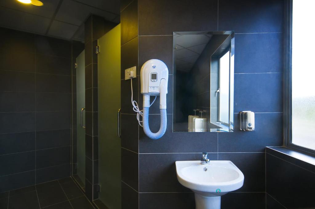 M Qube Hotel photo