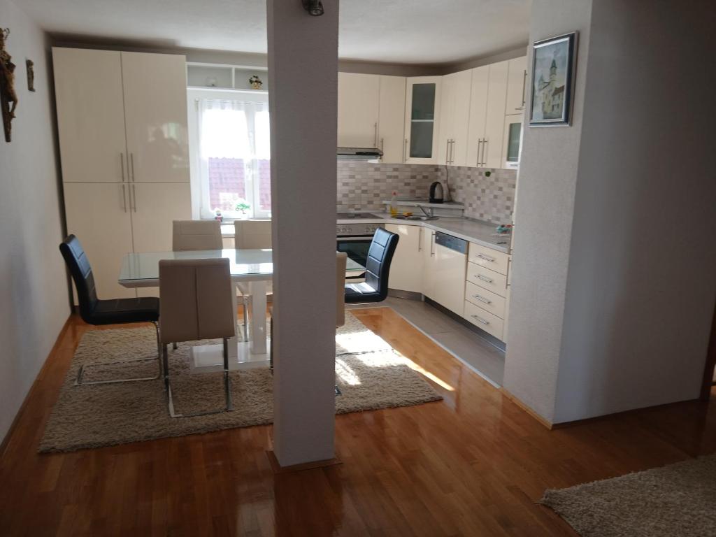 Apartman Zoran, Livno