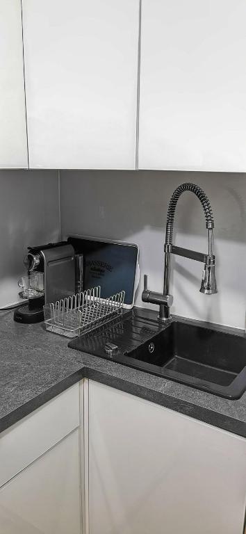 Lovely flat Abbesses center - Paris Montmartre - 5