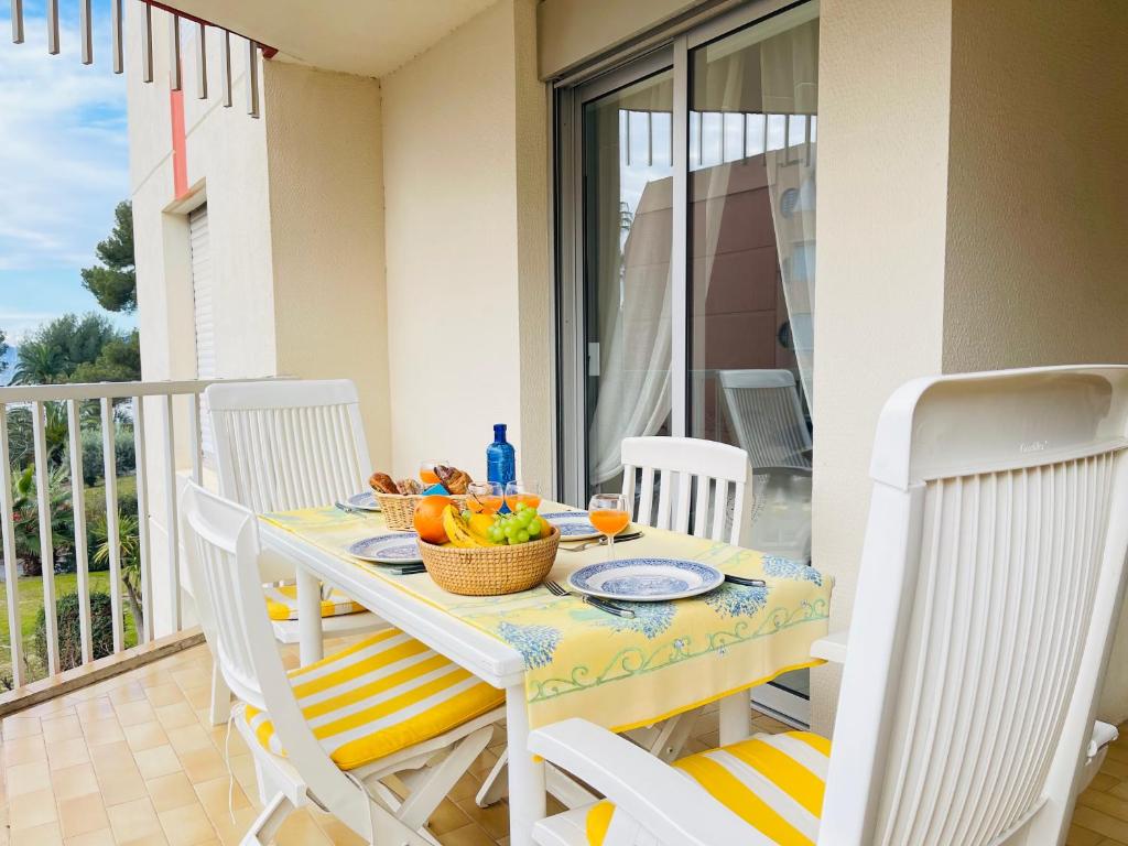 Appartement -piscine- proche bord de mer et centre - 3