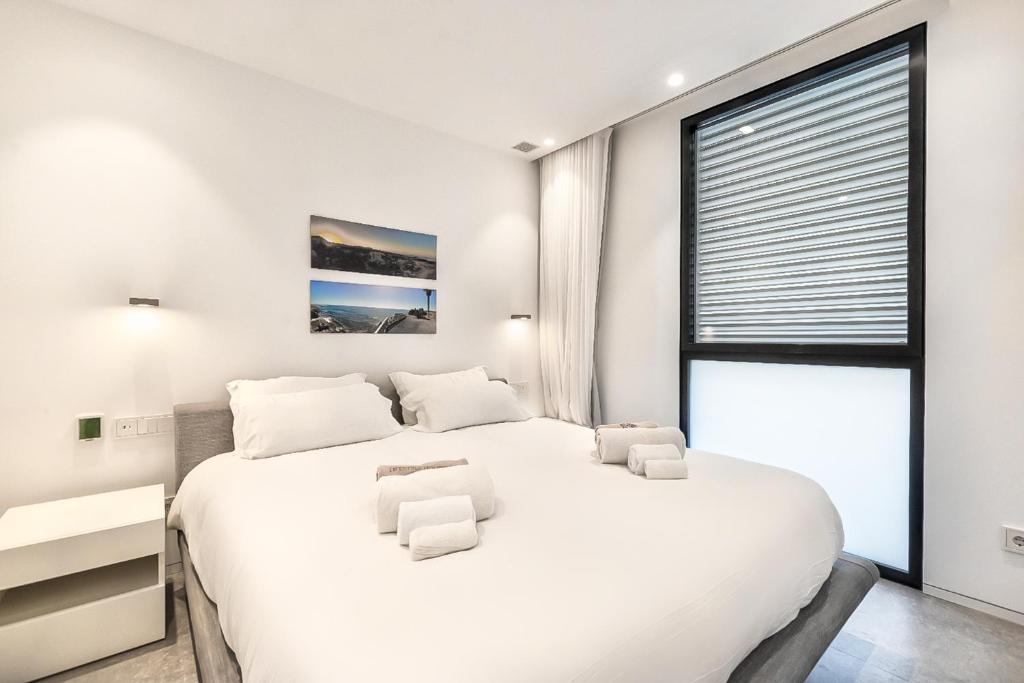 Infinity 1-7 LUXE SEA VIEW 2B - 5
