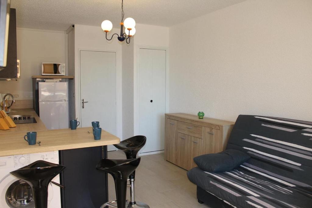 Appartement calme avec piscine commune et loggia GN050-489 - 1