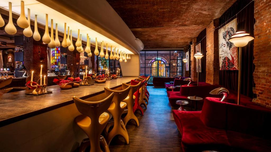 Bar/lounge