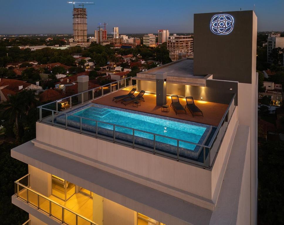 301 Emerald! Boutique building steps from the Shopping del Sol! - 4
